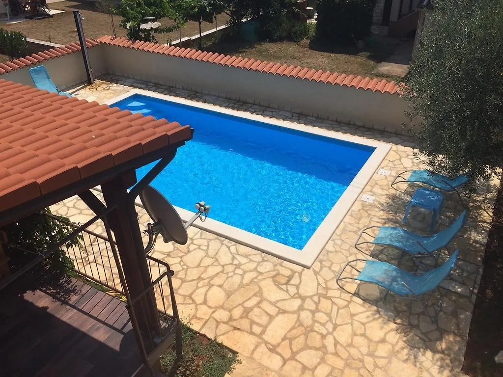 Fabris Apartments With Pool And Top Location Near Sea Novigrad Istria 0*,  Hırvatistan