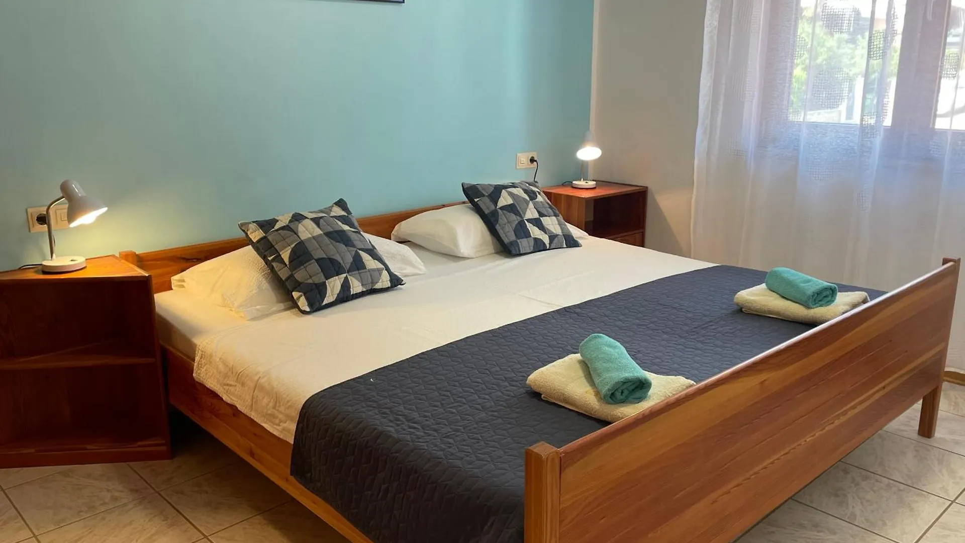 Fabris Apartments With Pool And Top Location Near Sea Novigrad Istria