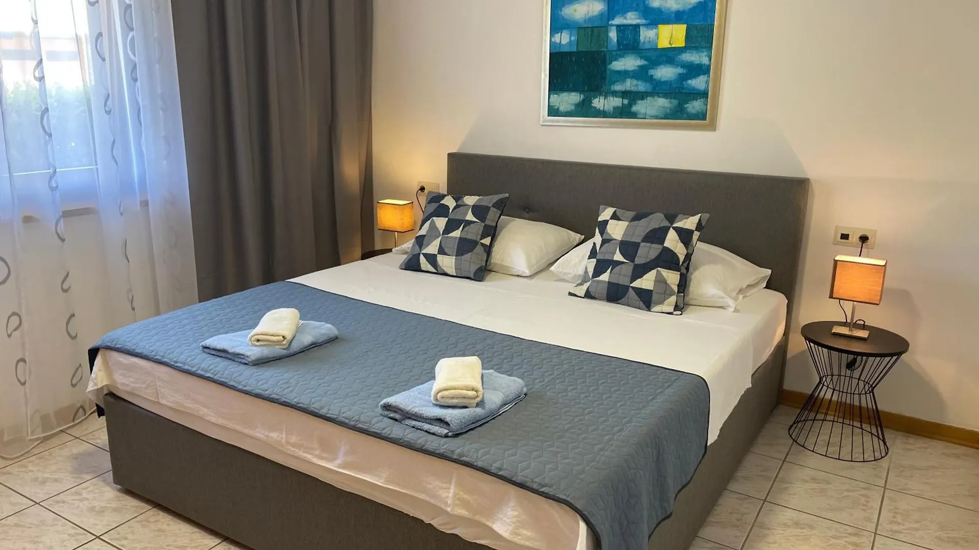 Fabris Apartments With Pool And Top Location Near Sea Novigrad Istria Hırvatistan