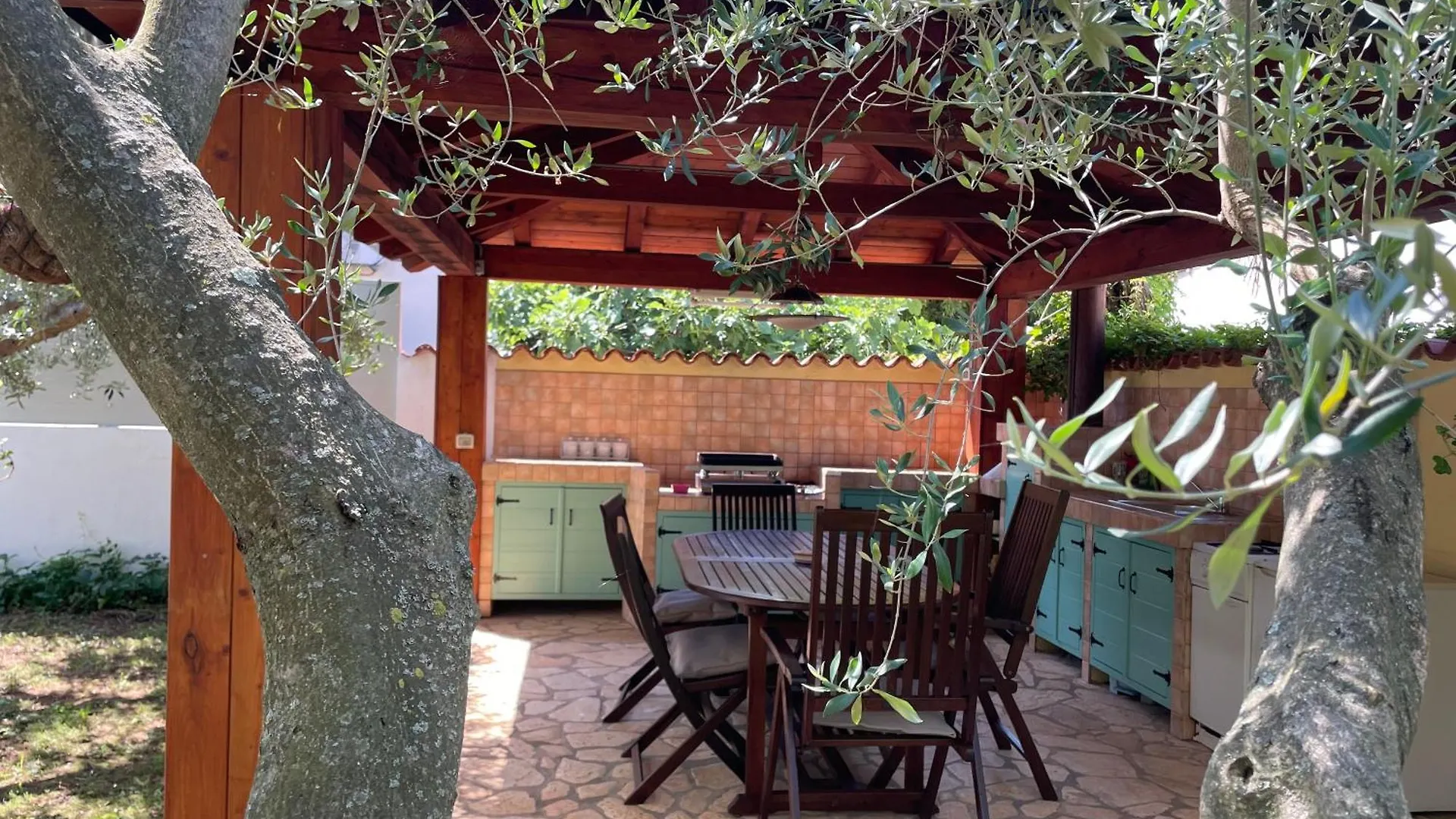 Fabris Apartments With Pool And Top Location Near Sea Novigrad Istria