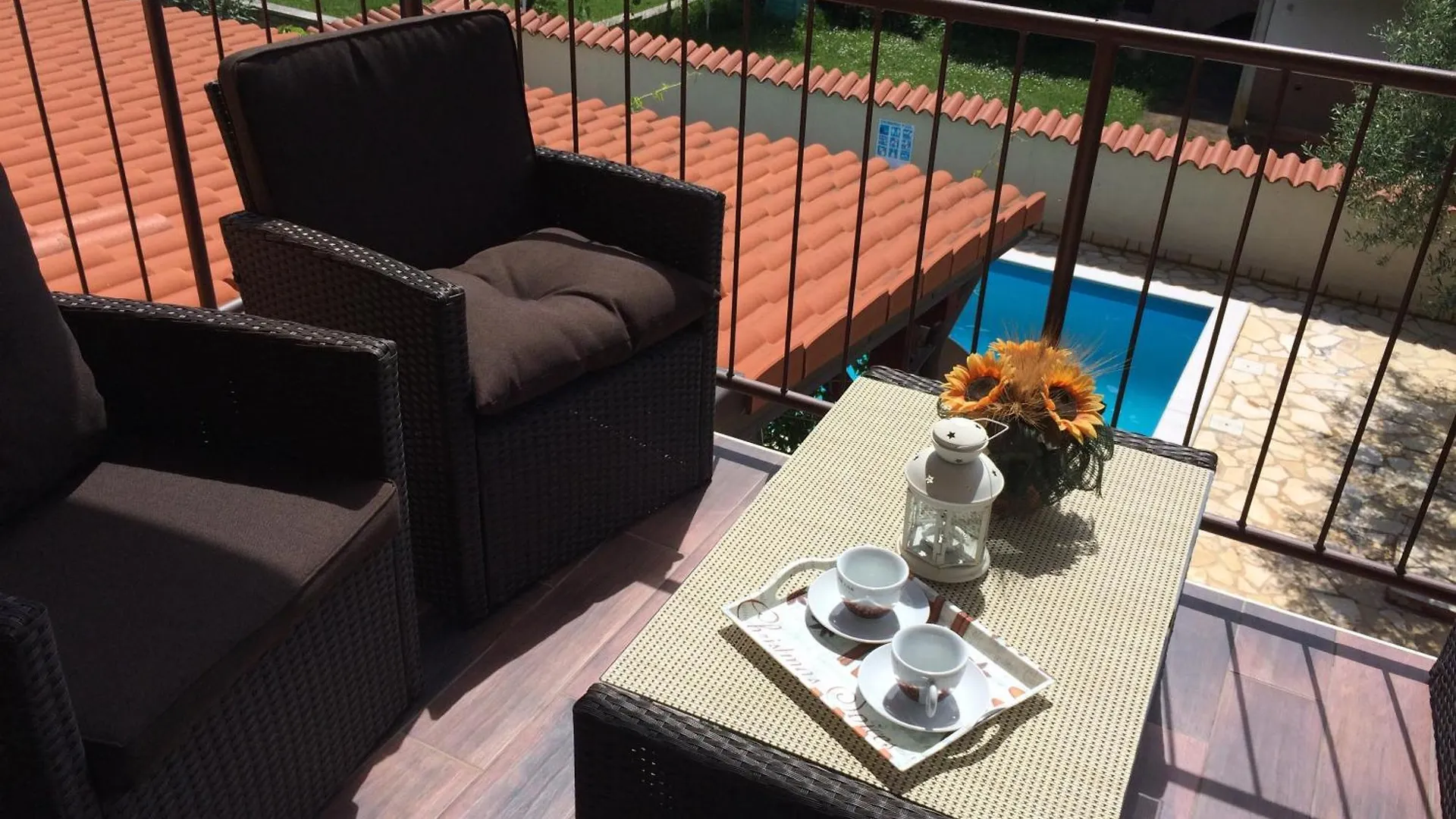 Fabris Apartments With Pool And Top Location Near Sea Novigrad Istria