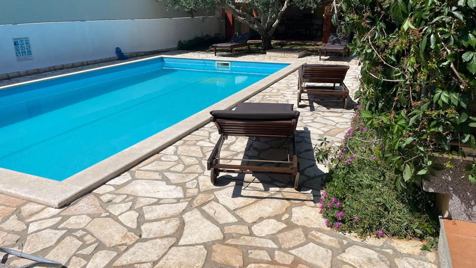 Fabris Apartments With Pool And Top Location Near Sea Novigrad Istria