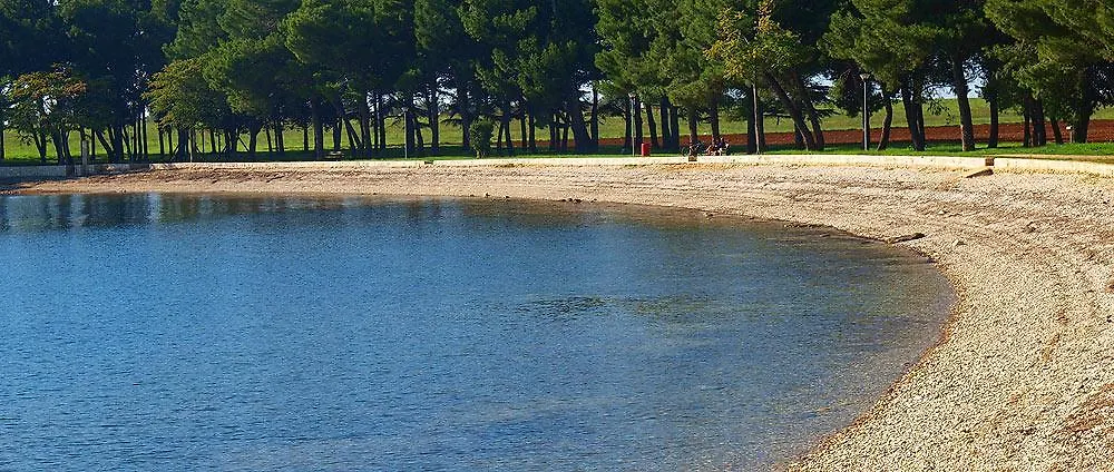 Fabris Apartments With Pool And Top Location Near Sea Novigrad Istria Kroatien